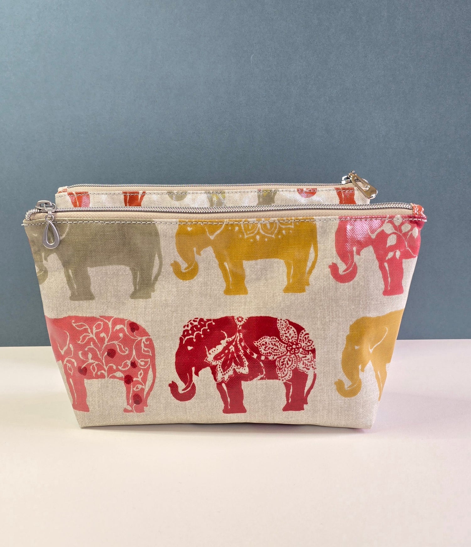 Oilcloth Make-Up Bag – Handcrafted &amp; Practical